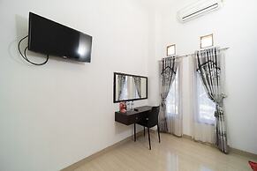 RedDoorz near Makassar Town Square 2