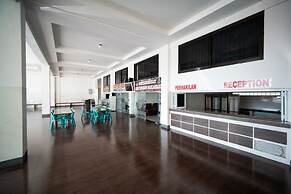 RedDoorz near Makassar Town Square 2