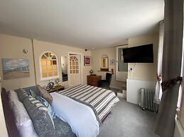 The Mountview