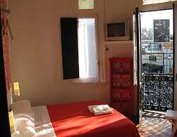 06 Soho Suites Bed & Breakfast
