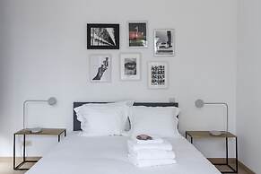 Unit 1 - Stylish Smart Home with Private Parking