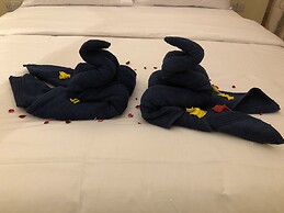 Bottoms Up - Hotel