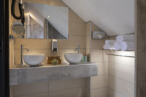 Cocoon Inn