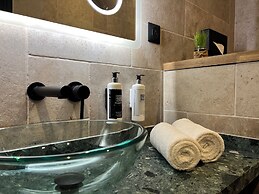 Cocoon Inn