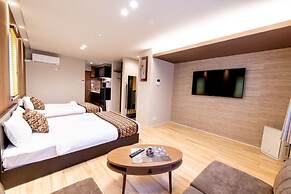 Grand Base Hiroshima Hikarimachi