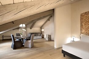 Opera 35 Boutique Hotel