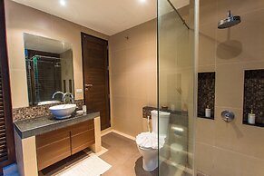 Tulip Pool Villa