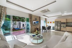 Trixie House Pool Villa in Rawai