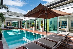 Crystal Pool Villa