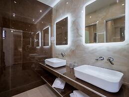 Mystique Luxury Suites & Maisonettes