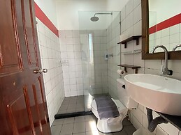 Mad Monkey Phnom Penh - Hostel
