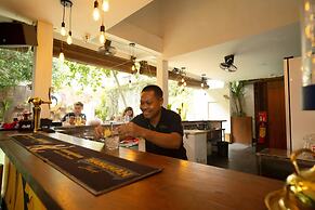 Mad Monkey Phnom Penh - Hostel