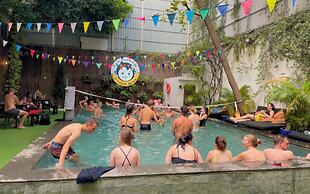 Mad Monkey Phnom Penh - Hostel