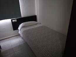 Hostal River