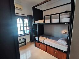 Mad Monkey Siem Reap - Hostel
