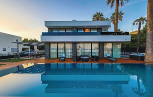 Beachfront Villa Baronessa with Pool