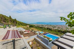 Luxury Villa Grand View