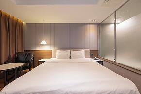 Hotel Button