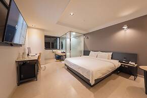 Hotel Button