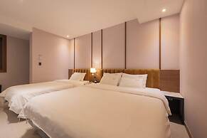 Hotel Button