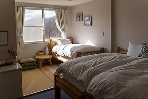 Canopy Cortina Lodge