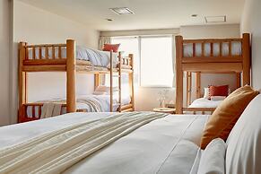 Canopy Cortina Lodge