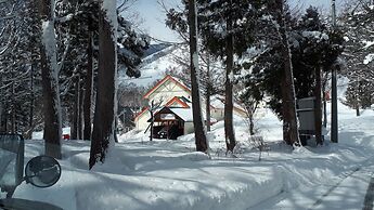 Canopy Cortina Lodge