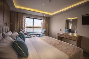 SUNRISE Semiramis II Cruise