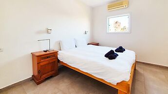 Charming 3bdr apt with sea view B5