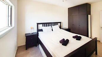 Charming 3bdr apt with sea view B5
