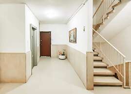 Charming 3bdr apt with sea view B5