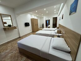 Lilly Rooms and Studios
