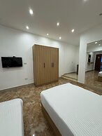 Lilly Rooms and Studios