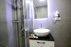 Hira Hotel
