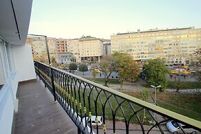 Hira Hotel