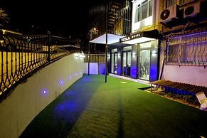 Hira Hotel