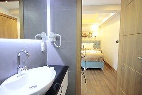 Hira Hotel