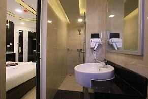 Pratunam Atrium Hotel