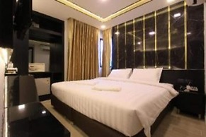 Pratunam Atrium Hotel