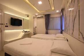Pratunam Atrium Hotel