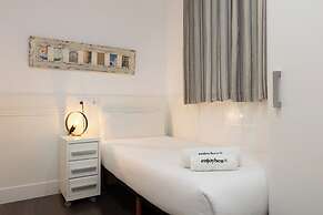 Enjoybcn Coliseum Apartments