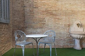 Enjoybcn Coliseum Apartments
