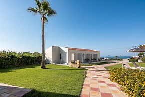 GT Beach Hotel