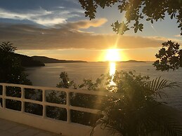 Pearl Bay Villas