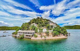 Pearl Bay Villas