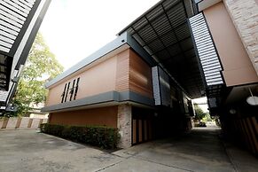 Sriracha Hotel And Spa