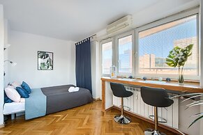Zgoda 13 Apartment