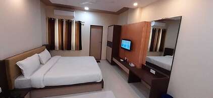 Hotel  Savera Palace