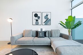 Maison Privee - Spectacular Duplex Apt w/ Canal views