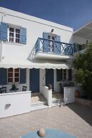 Manos Syros